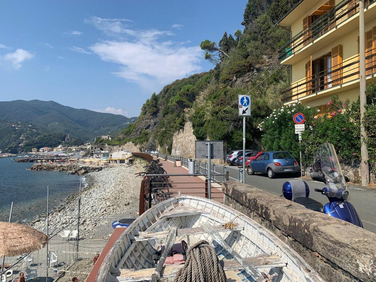 M'Illumino D'Immenso - Moneglia Apartments Bagian luar foto